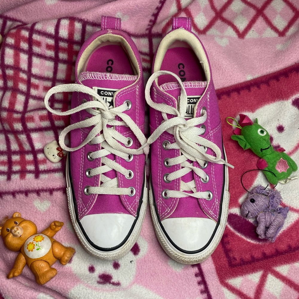 ❗️SALE❗️Converse All Star Hot Pink Low Top Sneakers